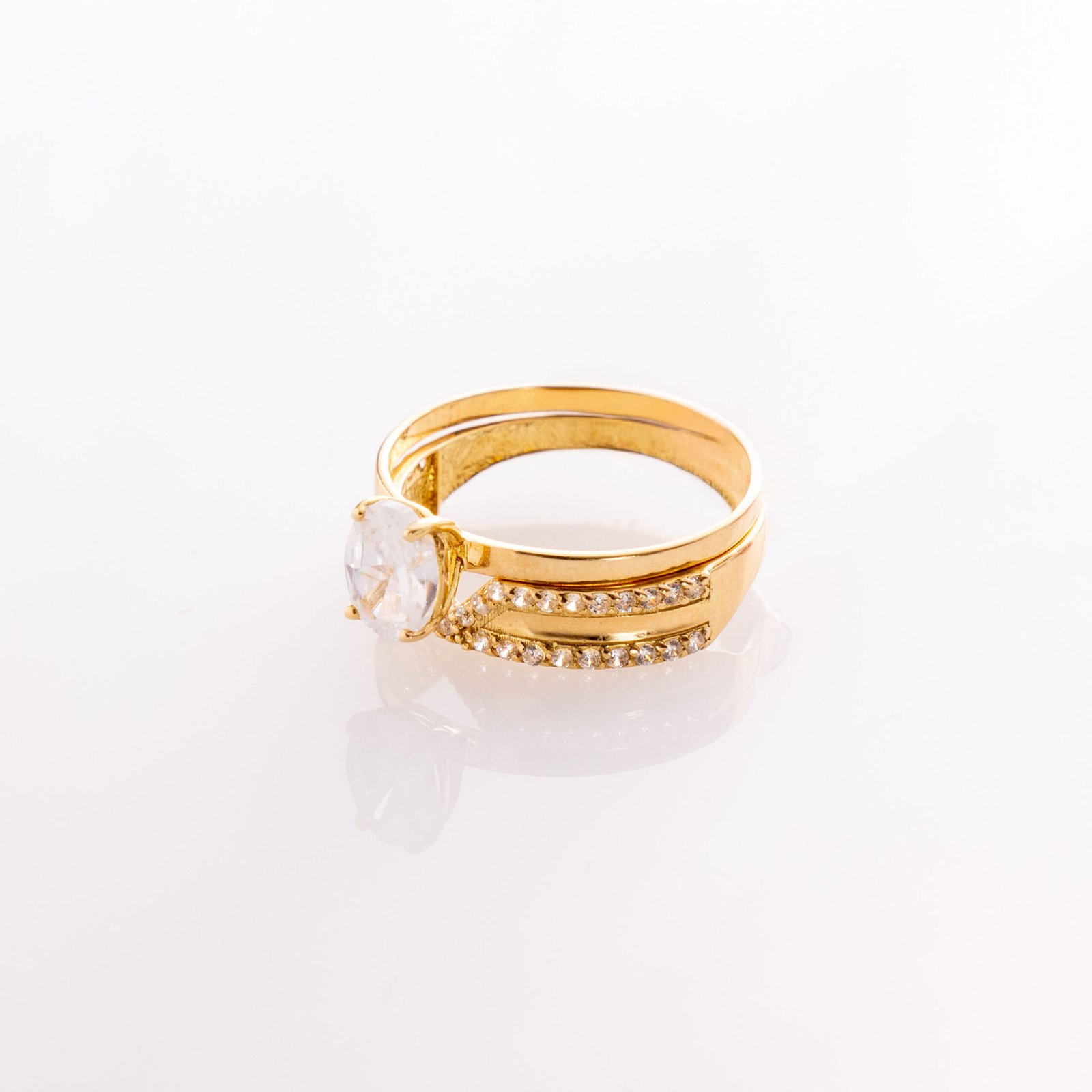 DSC03503 Alliance Chevron Élégance Yellow Gold Wedding Ring - Image 1